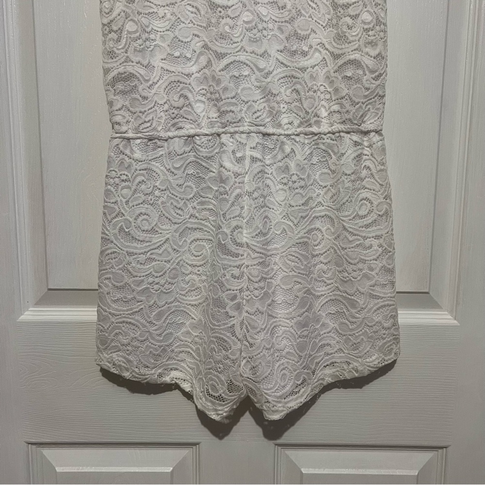 π *NEW*β Forever 21 - Womans Lace Romper - Picture 9 of 9